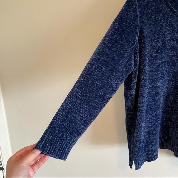 NWT Karen Scott Blue Chenille V-neck Sweater - Picture 3 of 6
